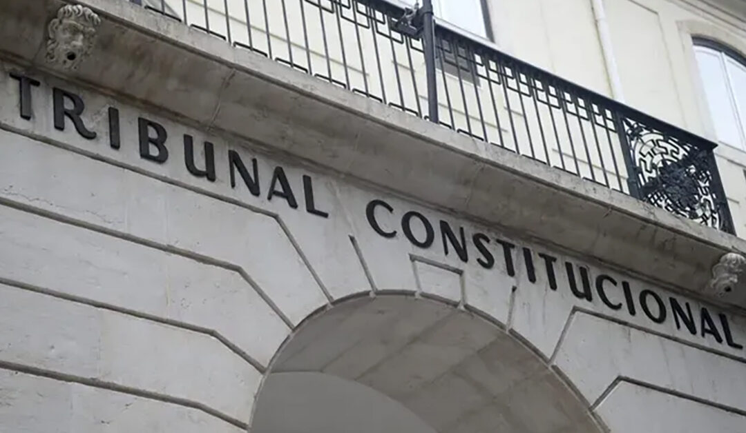 Dúvidas em contratos do Tribunal Constitucional